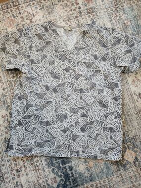 Tafford Grey and White Butterfly-Pattern Scrub Top